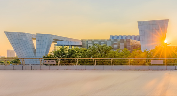 大跨度結(jié)構(gòu)