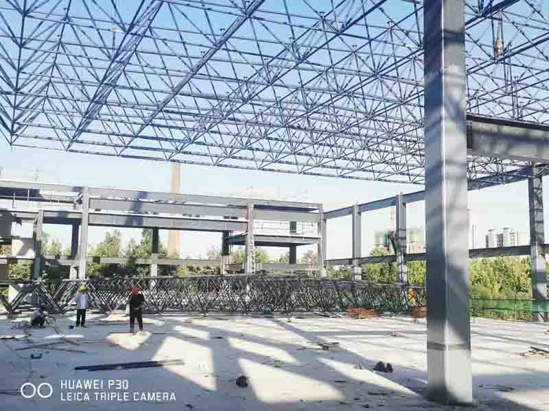 保定清苑體育館網架金日吊裝大吉